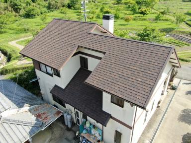 豊橋市 オークリッジスーパーで屋根カバー工法 メンテナンスフリーの屋根に!