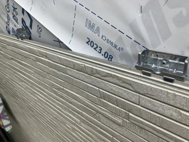 現場施工ブログ　通気金具止め工法でのサイディング張り替え
